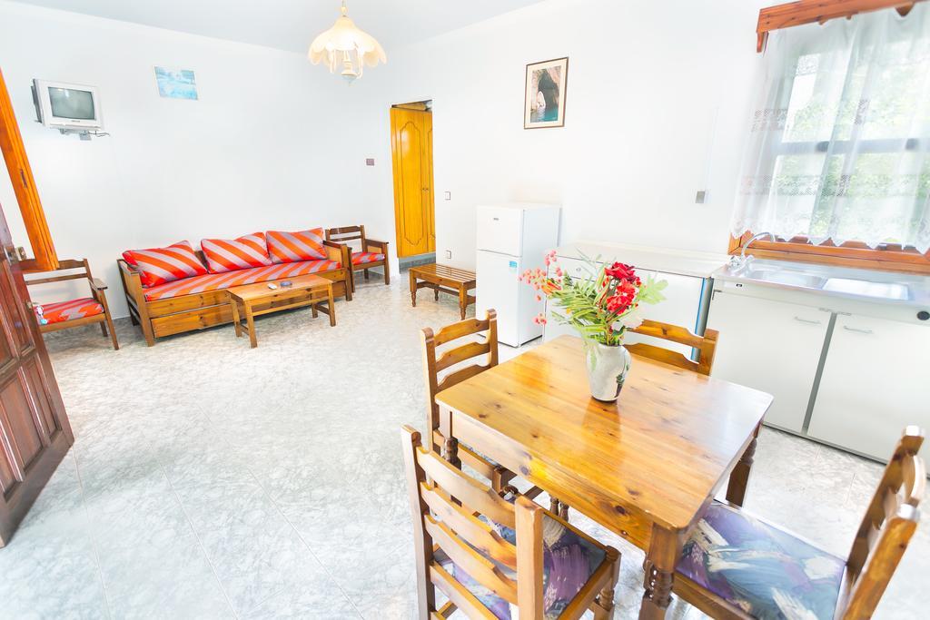 Saint Nicolas Bungalows Arkasa Esterno foto